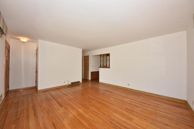 2964 104th STREET, West Allis, WI 53227