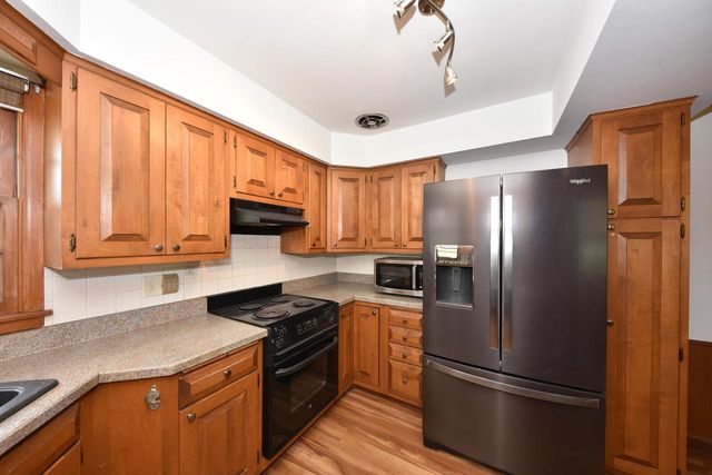 2964 104th STREET, West Allis, WI 53227
