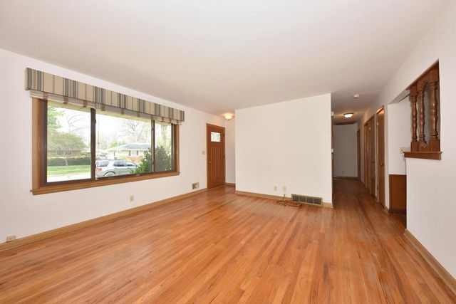 2964 104th STREET, West Allis, WI 53227