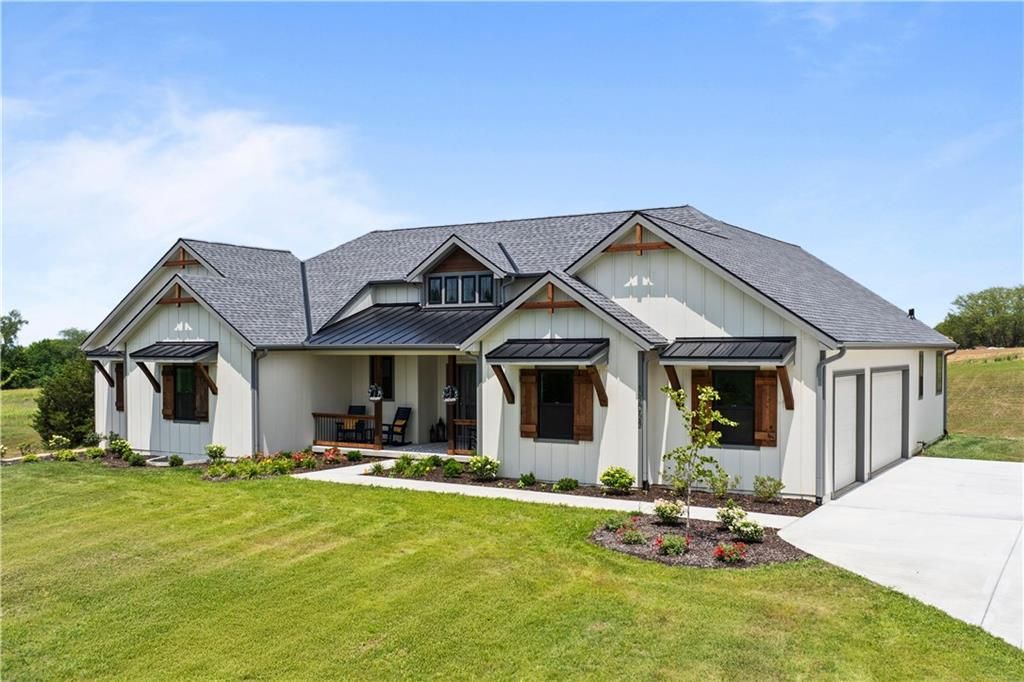 18068 Stillwell Road, Linwood, KS 66012