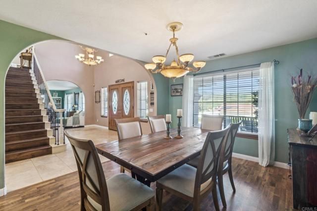 29950 Robbie Ln, Vista, CA 92084