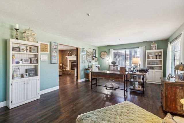 29950 Robbie Ln, Vista, CA 92084