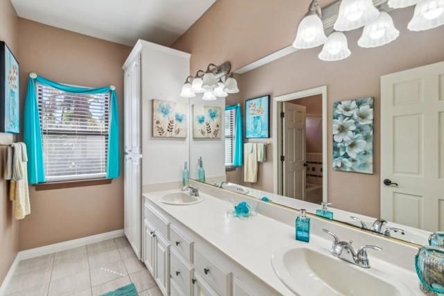 29950 Robbie Ln, Vista, CA 92084