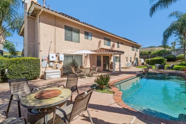 29950 Robbie Ln, Vista, CA 92084