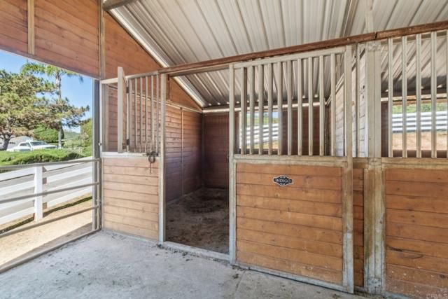 29950 Robbie Ln, Vista, CA 92084