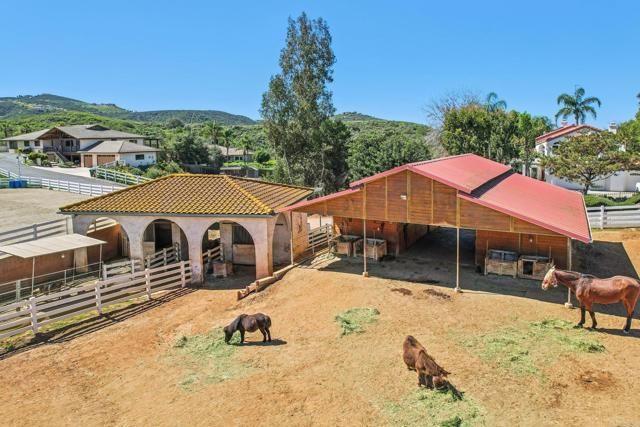 29950 Robbie Ln, Vista, CA 92084