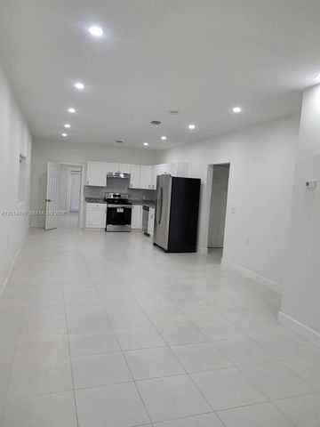 511 NW 62nd Ave, Miami, FL 33126