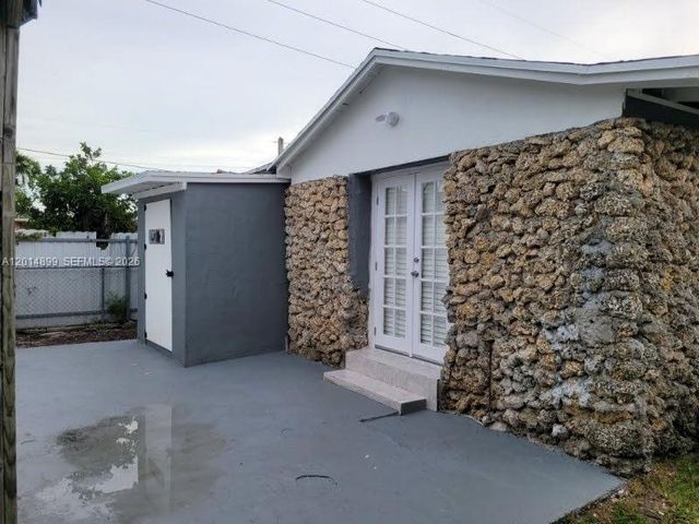 511 NW 62nd Ave, Miami, FL 33126