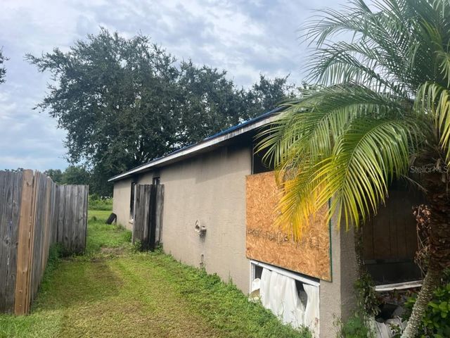 1210 CASA BONITA AVENUE, Ruskin, FL 33570