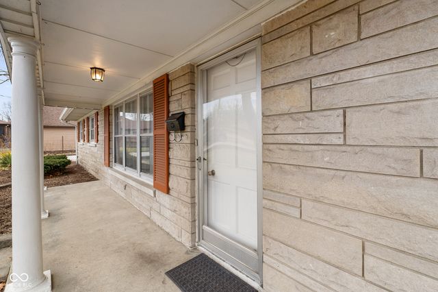 2215 Albany Street, Beech Grove, IN 46107