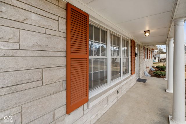 2215 Albany Street, Beech Grove, IN 46107