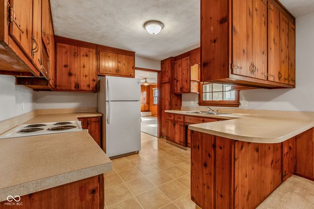 2215 Albany Street, Beech Grove, IN 46107