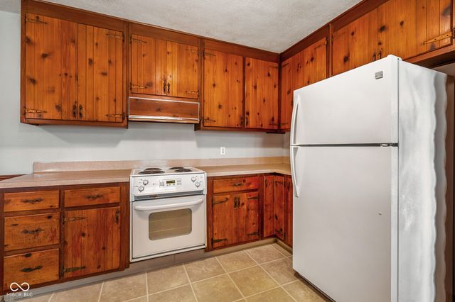 2215 Albany Street, Beech Grove, IN 46107