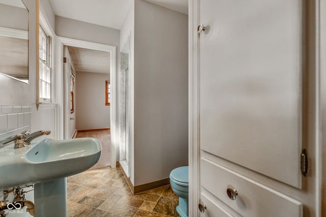 2215 Albany Street, Beech Grove, IN 46107