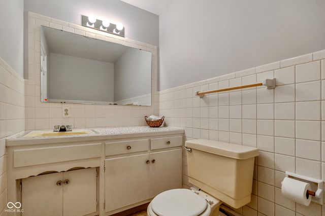 2215 Albany Street, Beech Grove, IN 46107