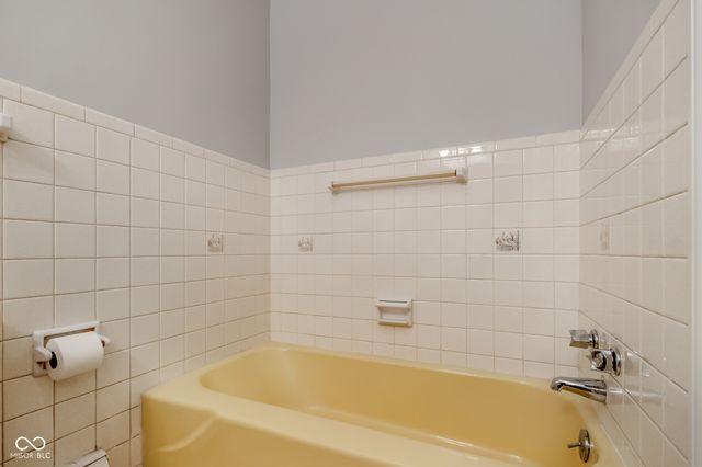 2215 Albany Street, Beech Grove, IN 46107