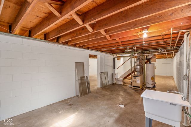 2215 Albany Street, Beech Grove, IN 46107