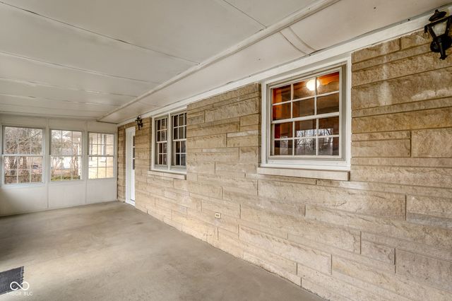 2215 Albany Street, Beech Grove, IN 46107