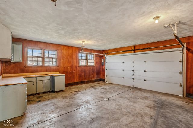 2215 Albany Street, Beech Grove, IN 46107