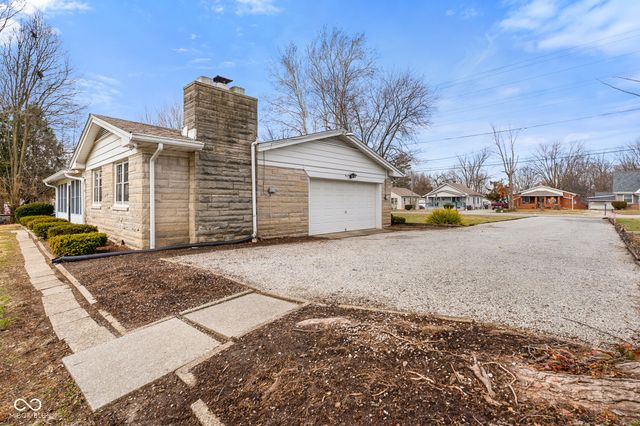 2215 Albany Street, Beech Grove, IN 46107