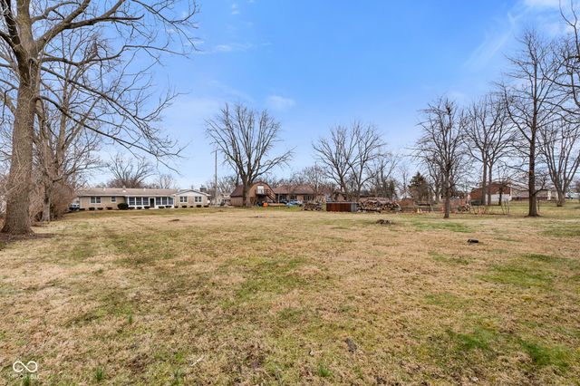 2215 Albany Street, Beech Grove, IN 46107