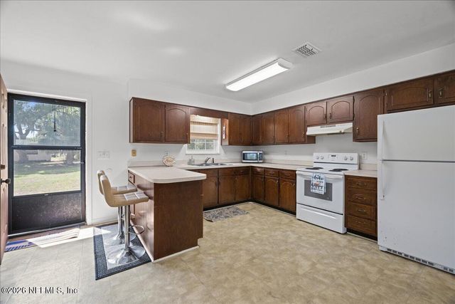 986 STATE ROAD 20, Interlachen, FL 32148