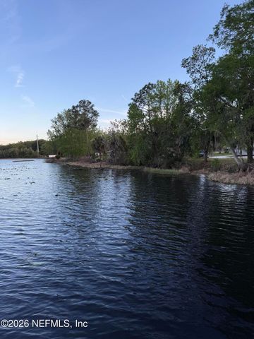 986 STATE ROAD 20, Interlachen, FL 32148