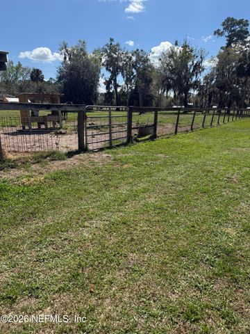 986 STATE ROAD 20, Interlachen, FL 32148