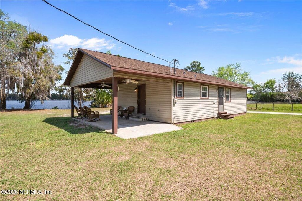 986 STATE ROAD 20, Interlachen, FL 32148