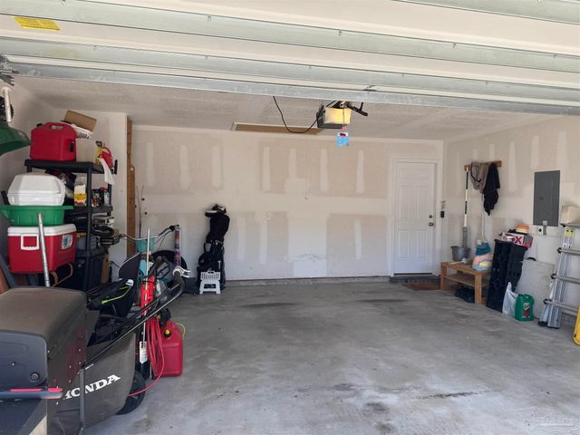 6414 Churchill Cir, Milton, FL 32583