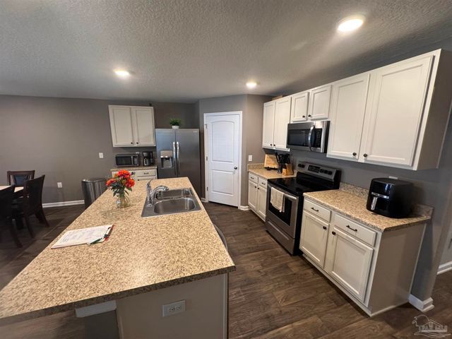 6414 Churchill Cir, Milton, FL 32583