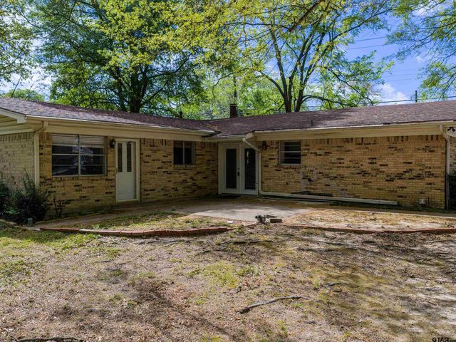 300 Robert E Lee Dr, Tyler, TX 75703