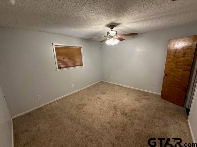 300 Robert E Lee Dr, Tyler, TX 75703