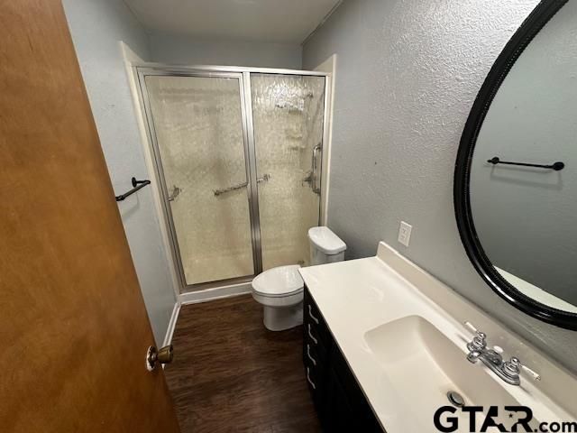 300 Robert E Lee Dr, Tyler, TX 75703