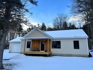 216 Quechee Hartland Road, Hartford, VT 05059