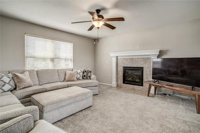 420 Sunflower Drive, Raymore, MO 64083