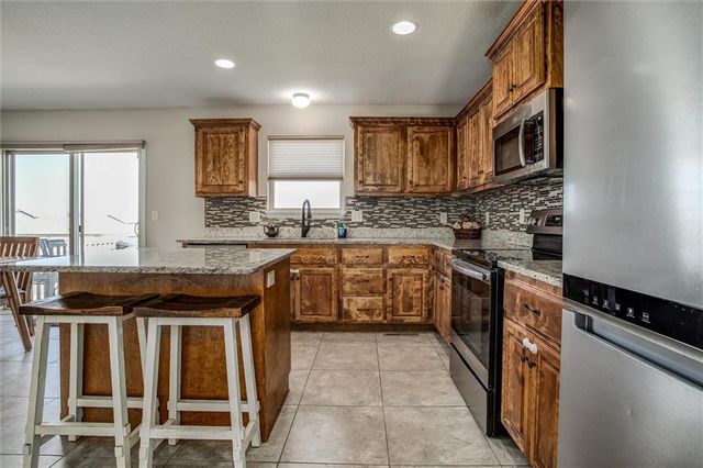 420 Sunflower Drive, Raymore, MO 64083