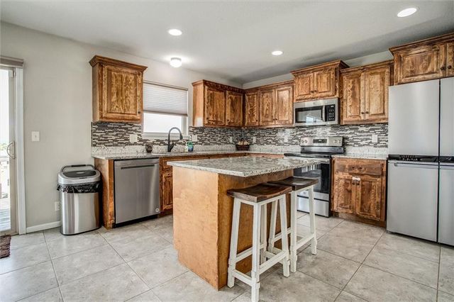 420 Sunflower Drive, Raymore, MO 64083