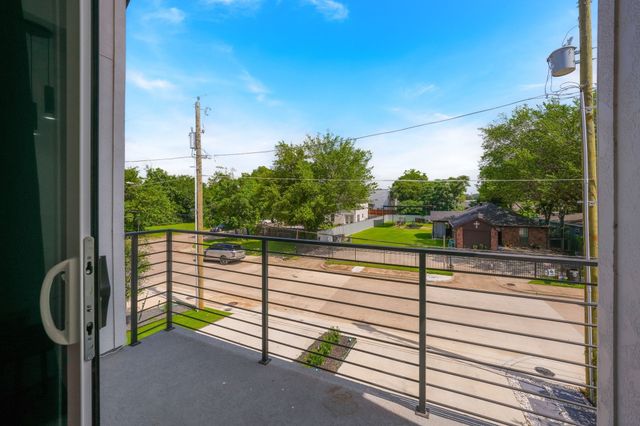 1908 Duluth Street, Dallas, TX 75212