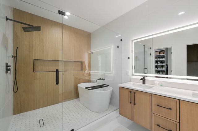1908 Duluth Street, Dallas, TX 75212