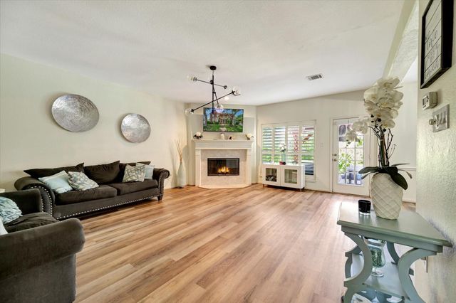 3602 Garrettsville Drive, Pearland, TX 77584