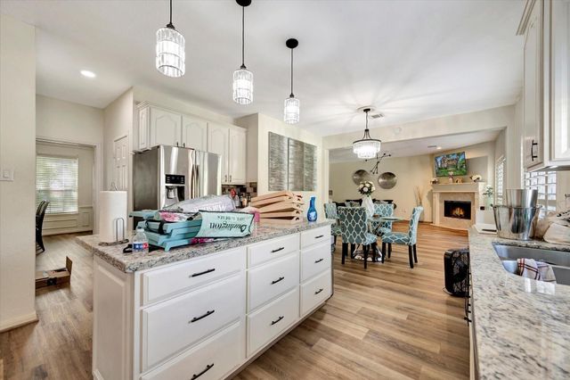 3602 Garrettsville Drive, Pearland, TX 77584