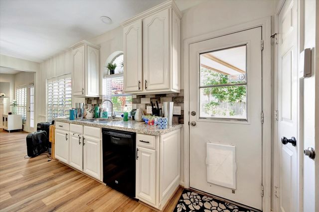 3602 Garrettsville Drive, Pearland, TX 77584