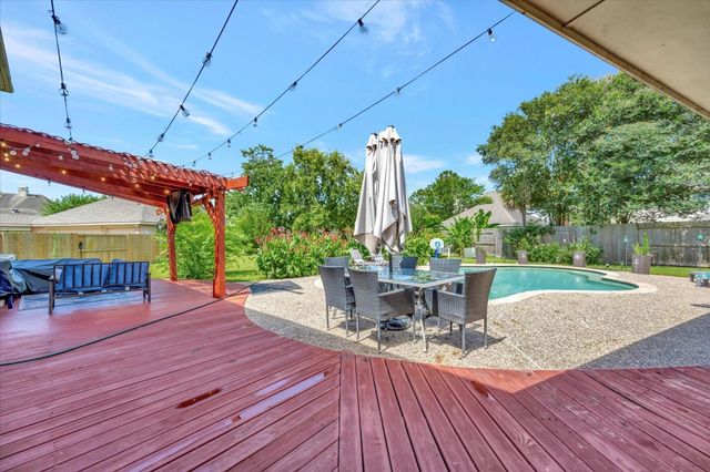 3602 Garrettsville Drive, Pearland, TX 77584