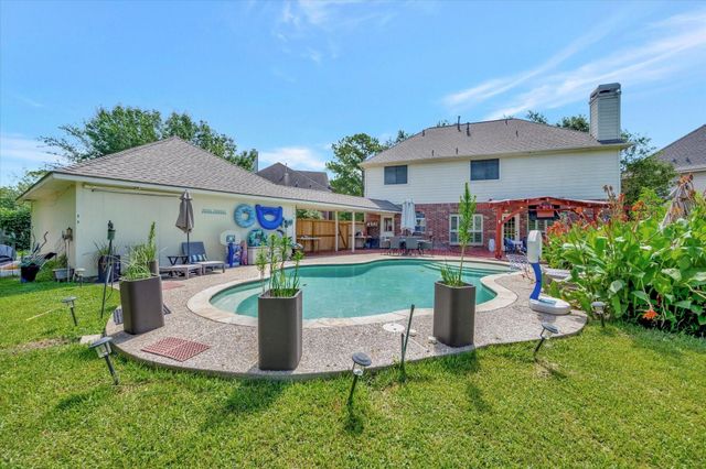 3602 Garrettsville Drive, Pearland, TX 77584