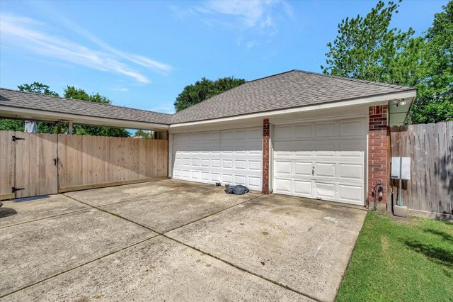 3602 Garrettsville Drive, Pearland, TX 77584