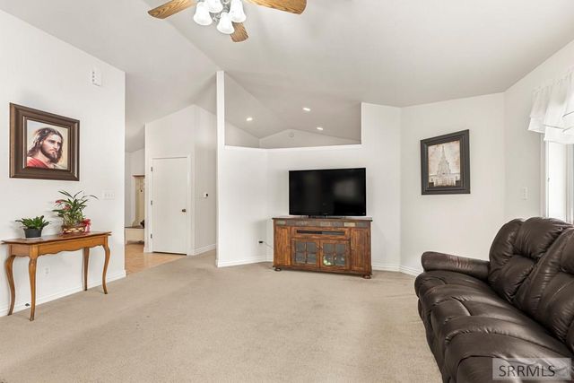 4388 E Aschli Lane, Idaho Falls, ID 83406