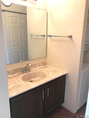 122 ASHLEY Drive, Fairview Heights, IL 62208