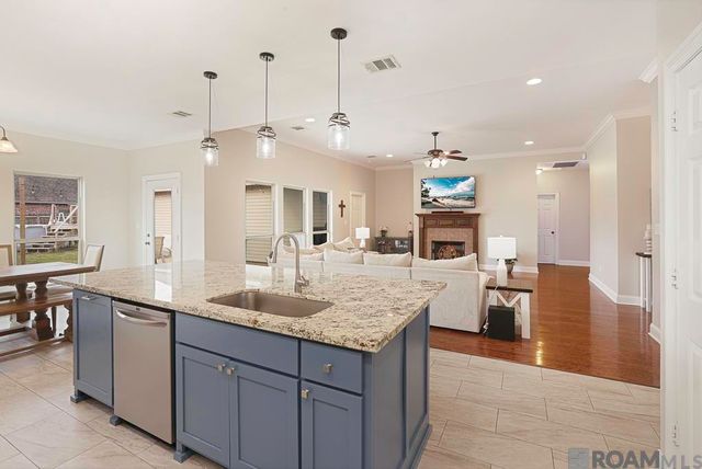 41131 Lakeway Cove Ave, Gonzales, LA 70737