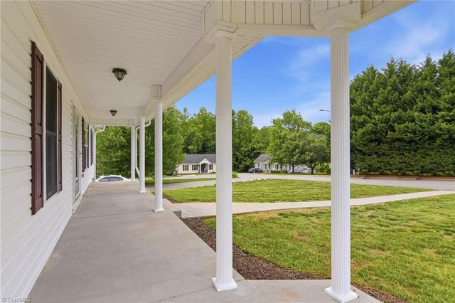 108 Mccleskey Drive, Yadkinville, NC 27055